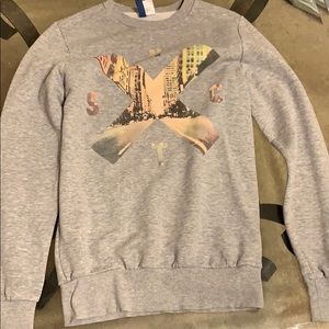 Divided h&m crew neck